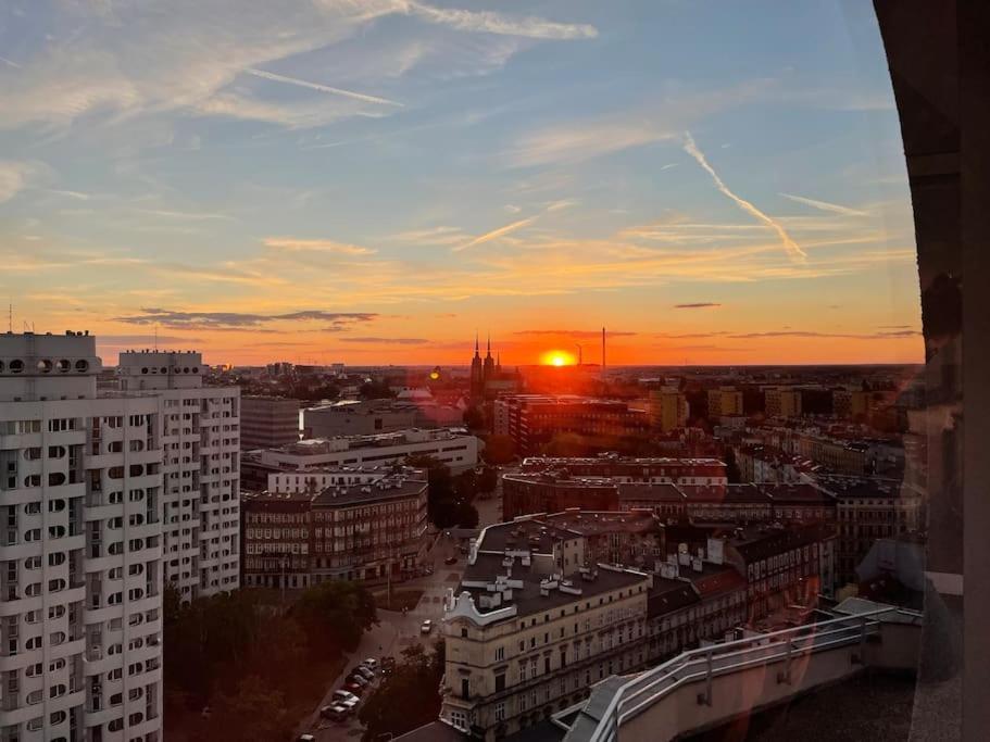 100M2 Penthouse On Top Of The City 1000Mb/S, Airc. Wrocław Buitenkant foto