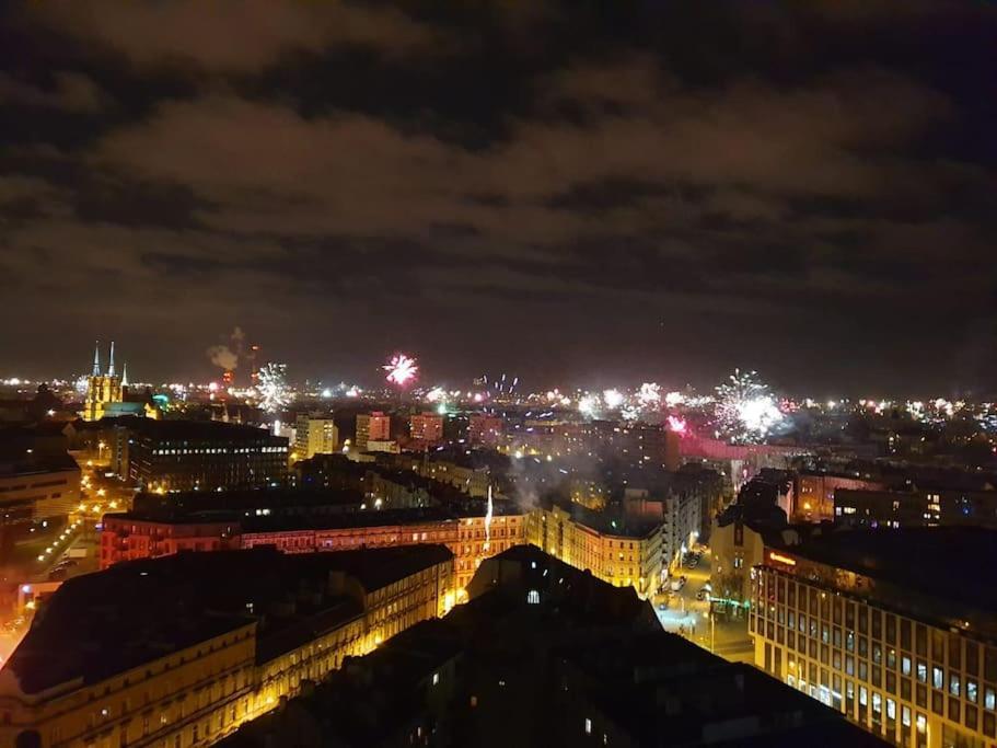 100M2 Penthouse On Top Of The City 1000Mb/S, Airc. Wrocław Buitenkant foto